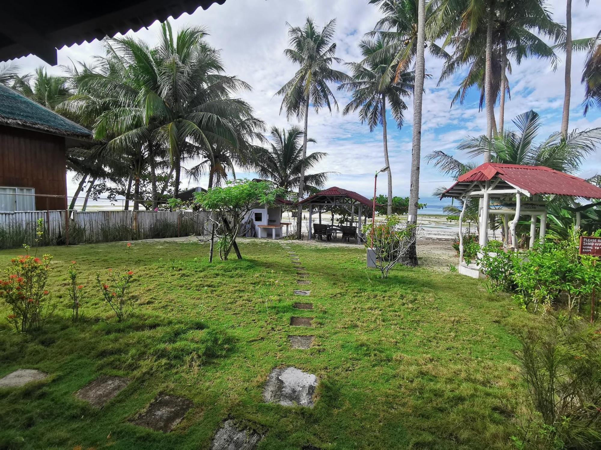 Tropicasa Siquijor Seafront Guest House Solangon Екстериор снимка